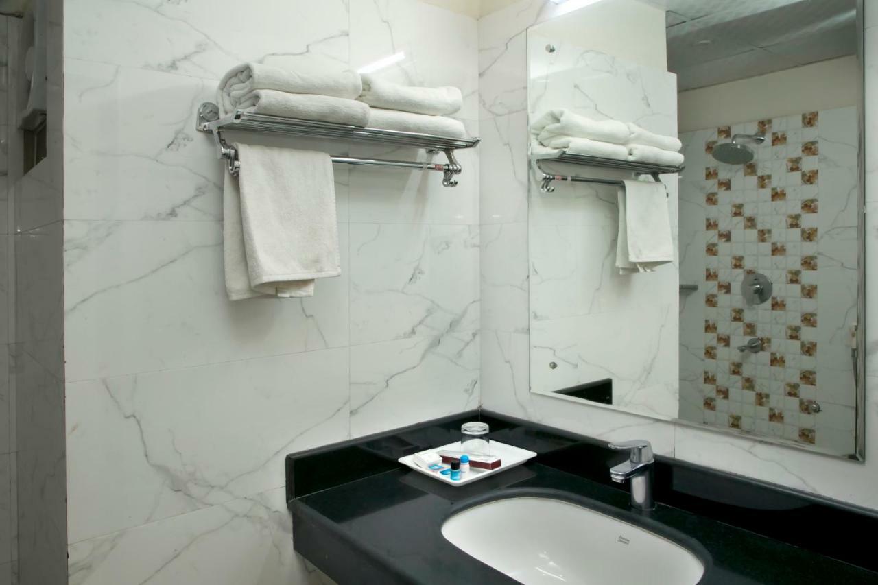 Hotel Ganges Grand Varanasi Exterior foto